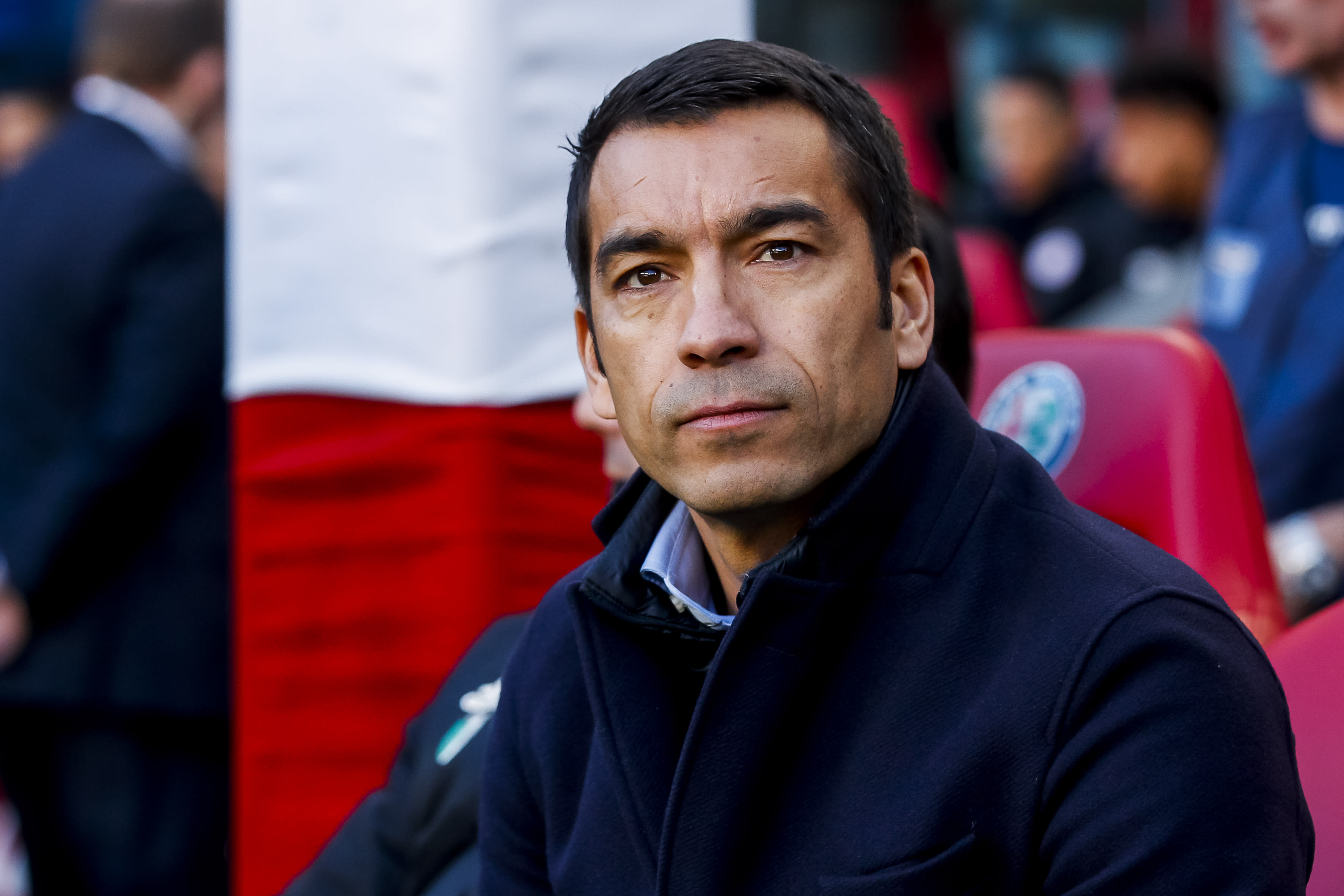 Van Bronckhorst verrast door stoppen Van Geel