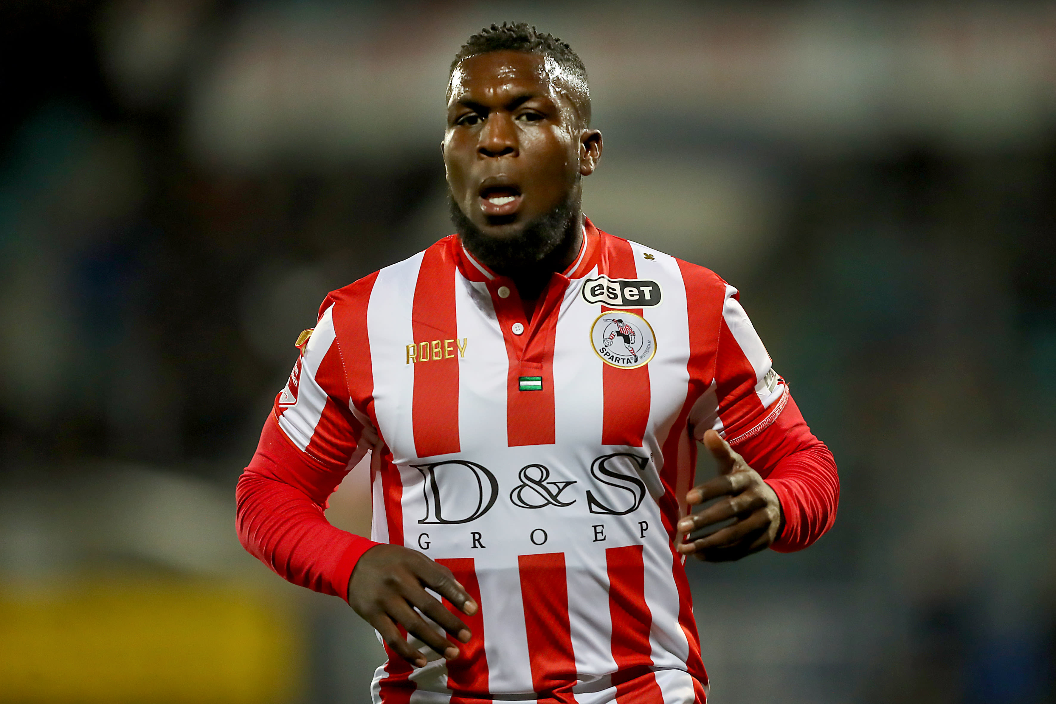 'Royston Drenthe staat voor transfer naar tweededivisionist'