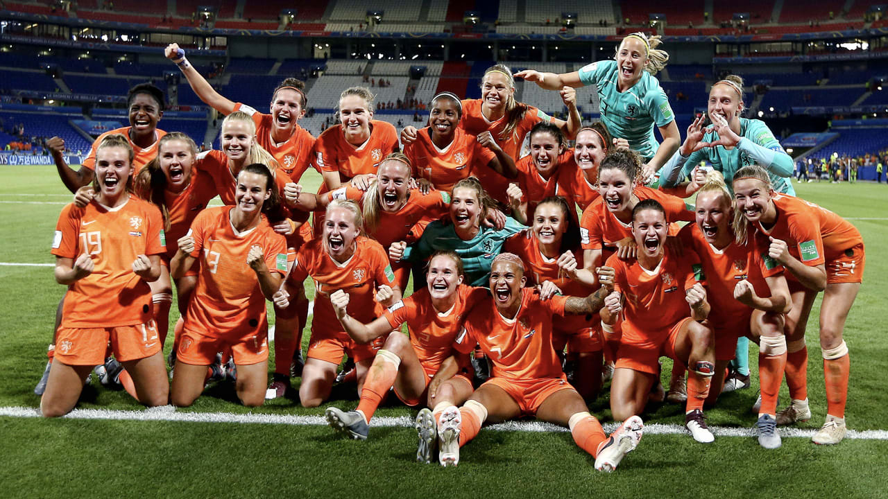 Oranje Leeuwinnen krijgen rondvaart door Amsterdam bij winst WK