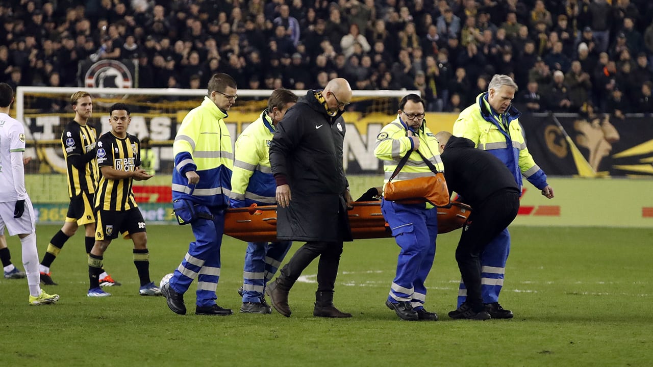 Vitesse-coach Edward Sturing zegt dat blessure Andy Visser meevalt