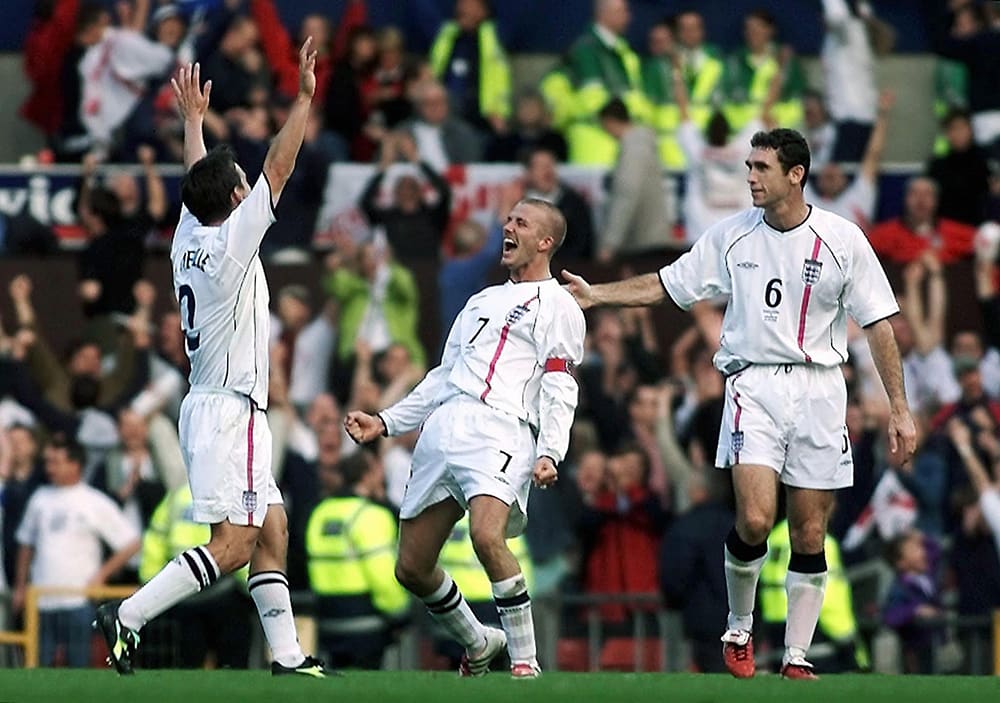 Vandaag 17 jaar geleden: Beckham schiet Engeland in slotminuut magistraal naar het WK