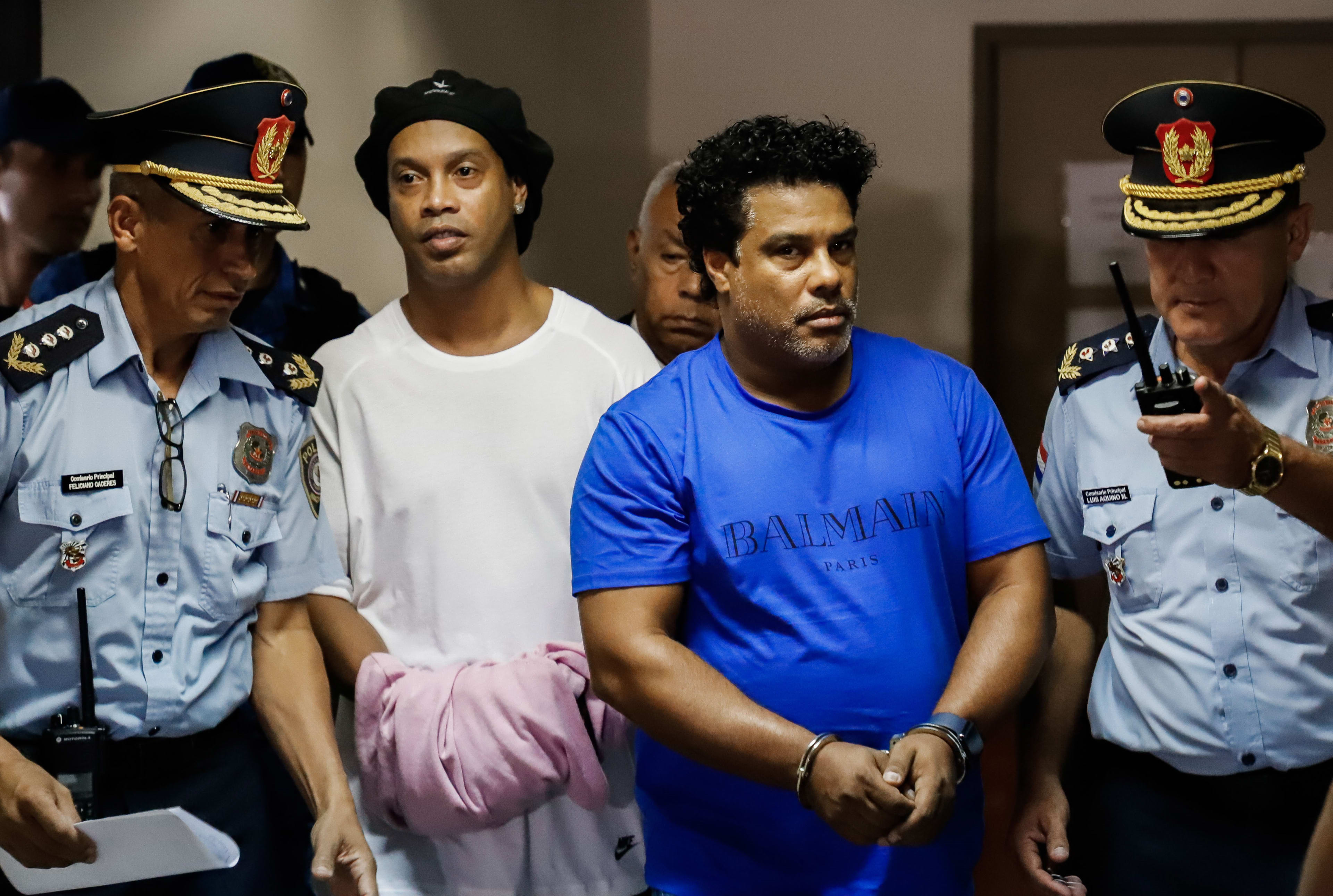 Ronaldinho blijft in de cel in Paraguay
