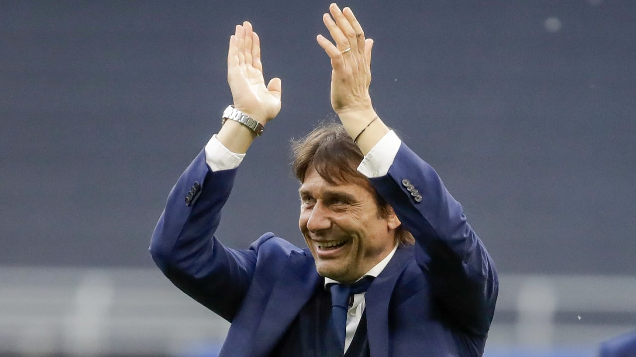 OFFICIEEL: Antonio Conte nieuwe trainer van Tottenham Hotspur