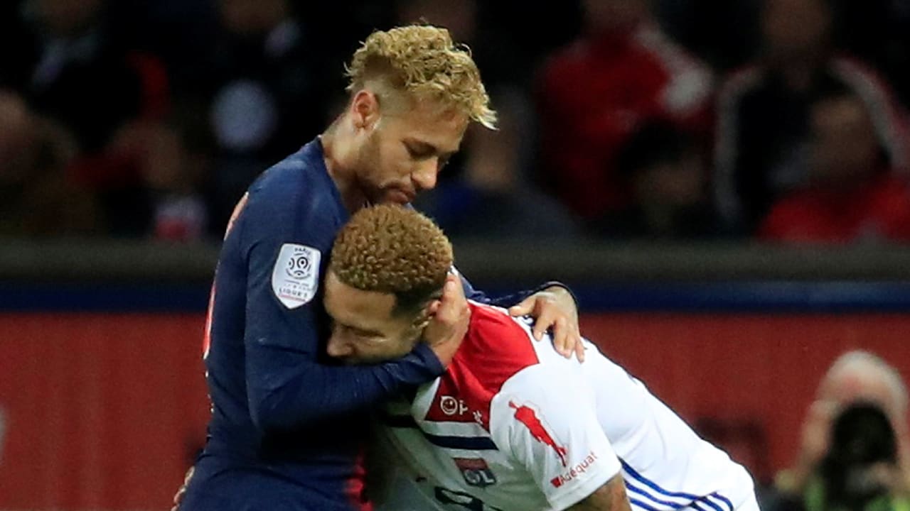 Neymar en Mbappé steken Memphis hart onder de riem