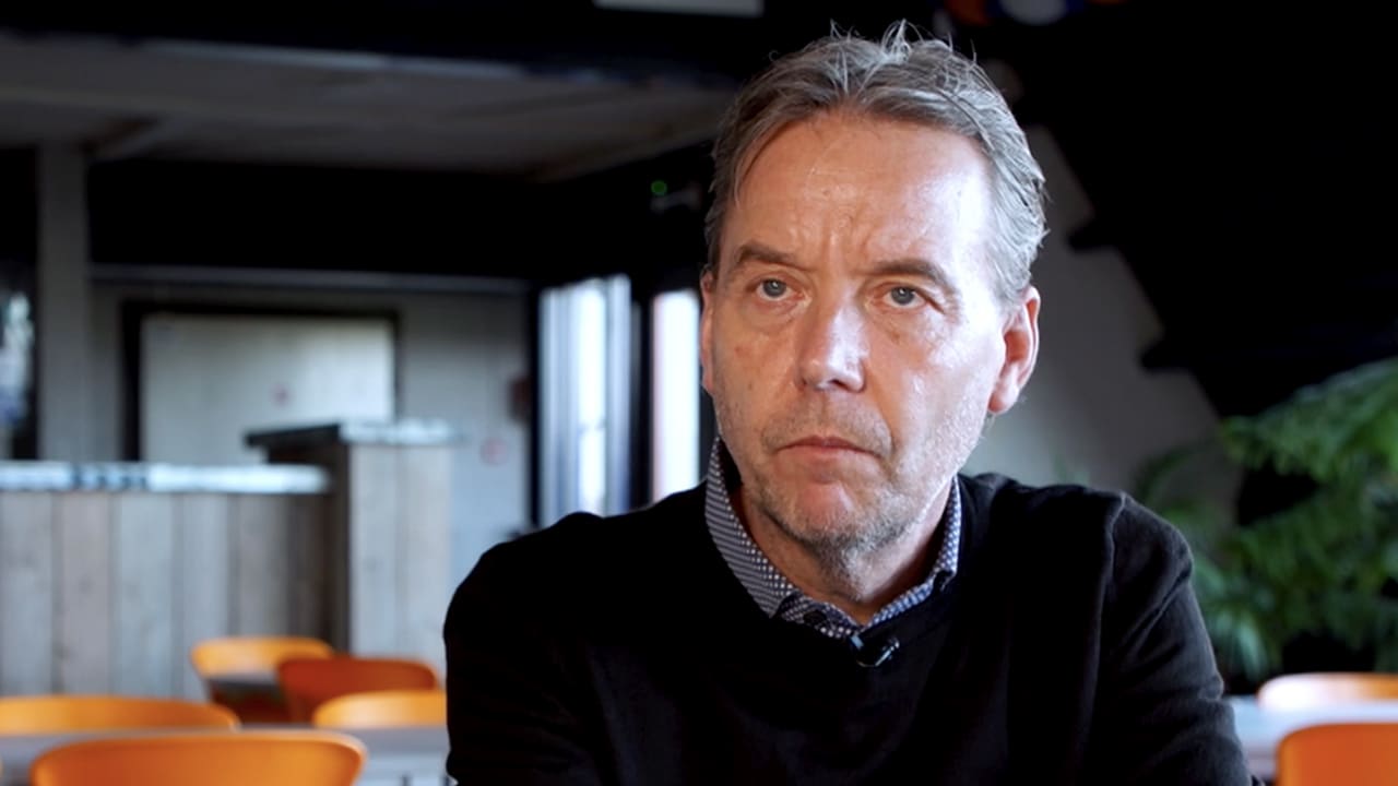 Valentijn fileert interview Schmidt: 'Hij zette het eierdopje van Calimero op'