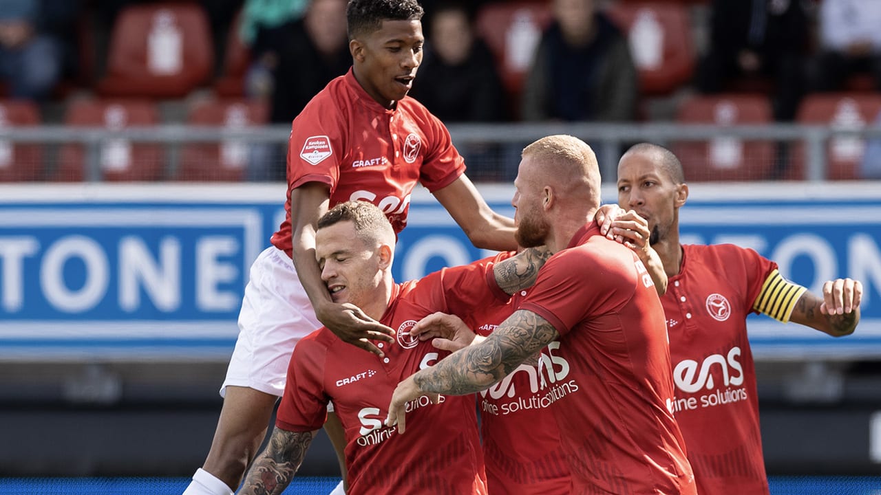 Doelpuntenspektakel bij Excelsior - Almere City (4-6) 