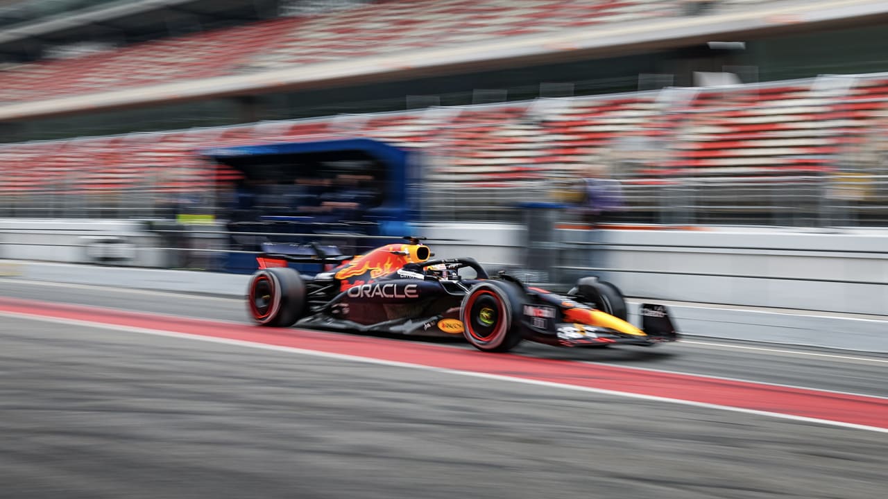 Verstappen maakt in Bahrein indruk met snelste ronde in derde vrije training