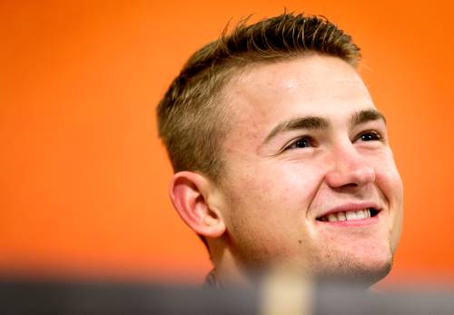 De Ligt blijft bescheiden met Oranje