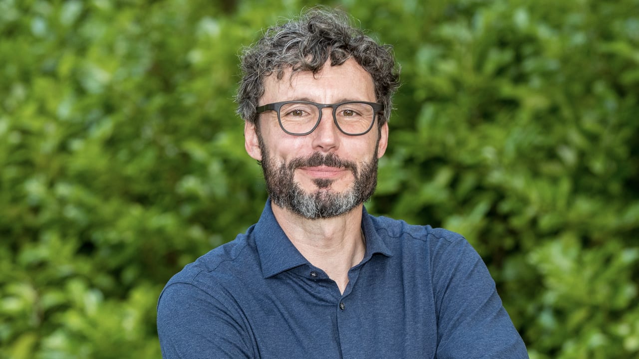 OFFICIEEL: Van Bommel nieuwe hoofdtrainer van VfL Wolfsburg
