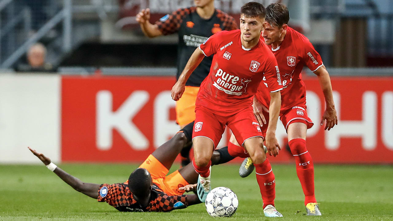 PSV morst punten tegen promovendus FC Twente