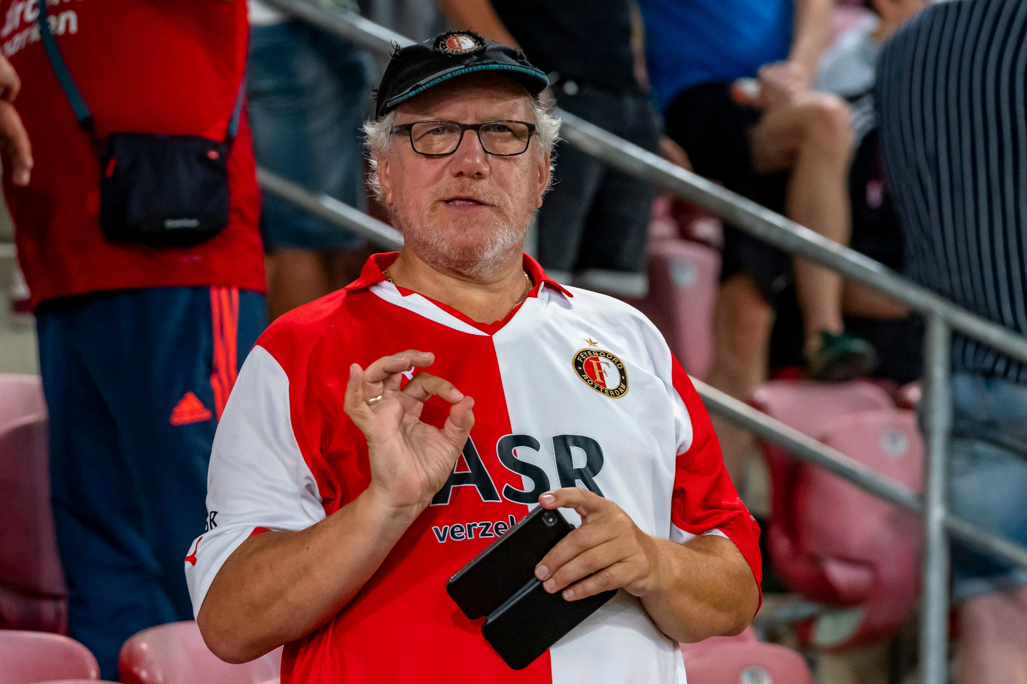 Feyenoord-supporters nemen Glasgow over