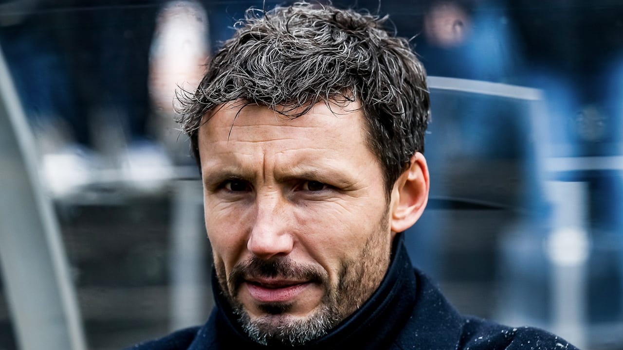 Van Bommel heeft nog steeds twijfels bij de VAR