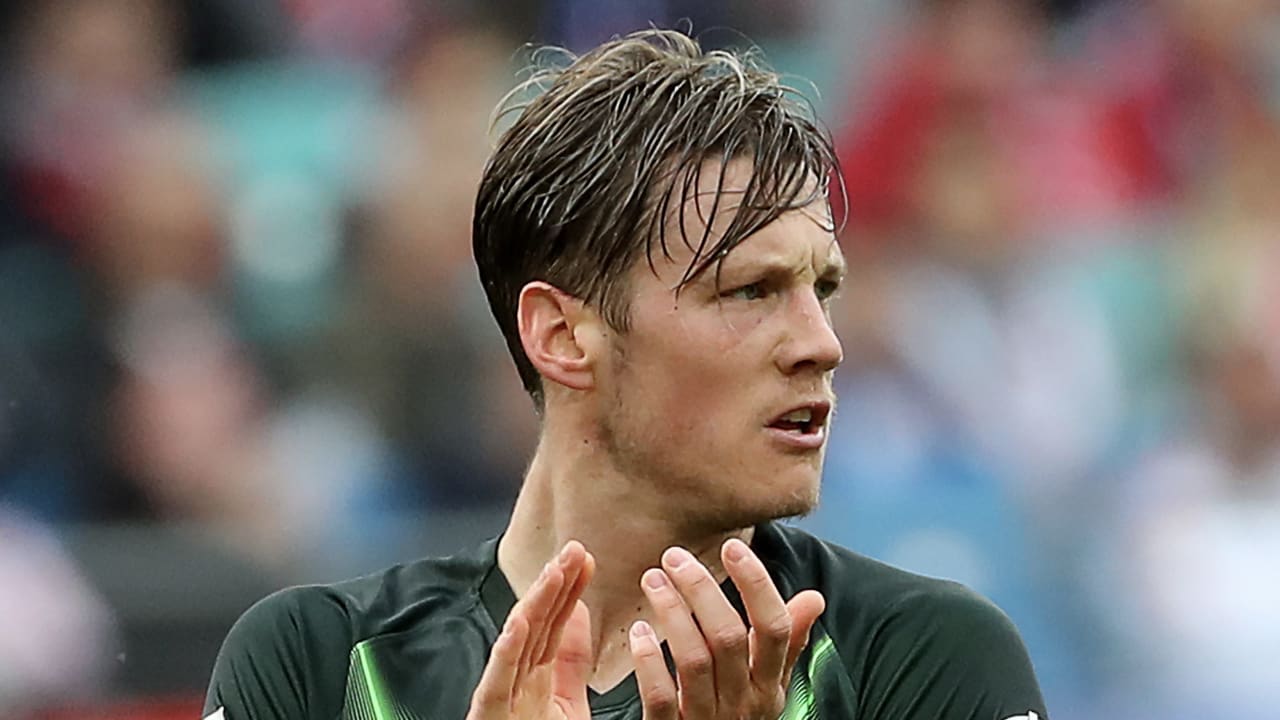Weghorst, Elia en De Vrij in actie in Europa League