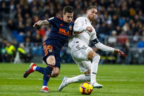 Real Madrid moeizaam langs Valencia