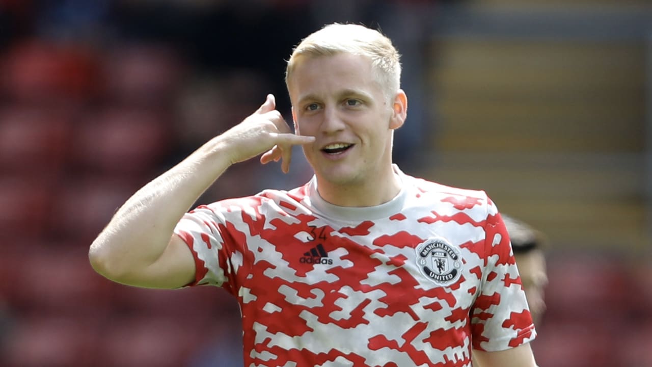 ‘Misschien kan Manchester United Van de Beek aan Arsenal verhuren’ 