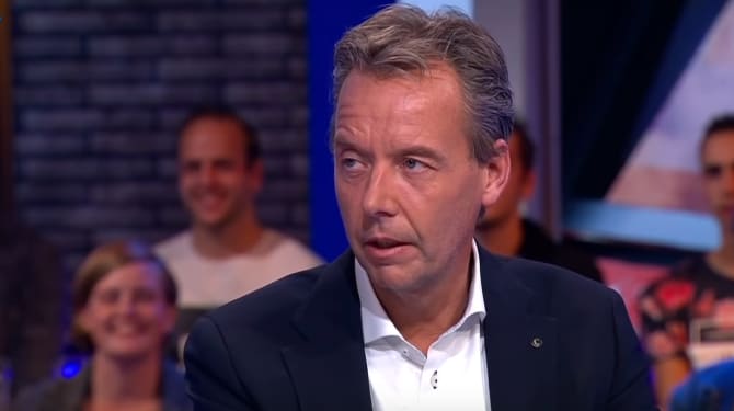 Valentijn heeft primeur over toekomst Van Bronckhorst 