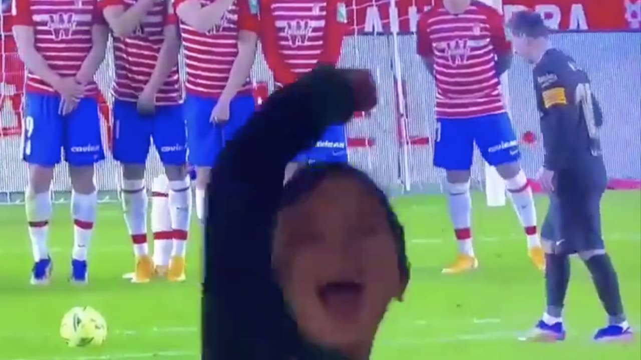 Mateo Messi (5) uit zijn dak na rake vrije trap van vader