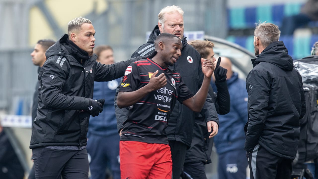 FC Den Bosch legt stadionverboden op na racistische scheldpartijen
