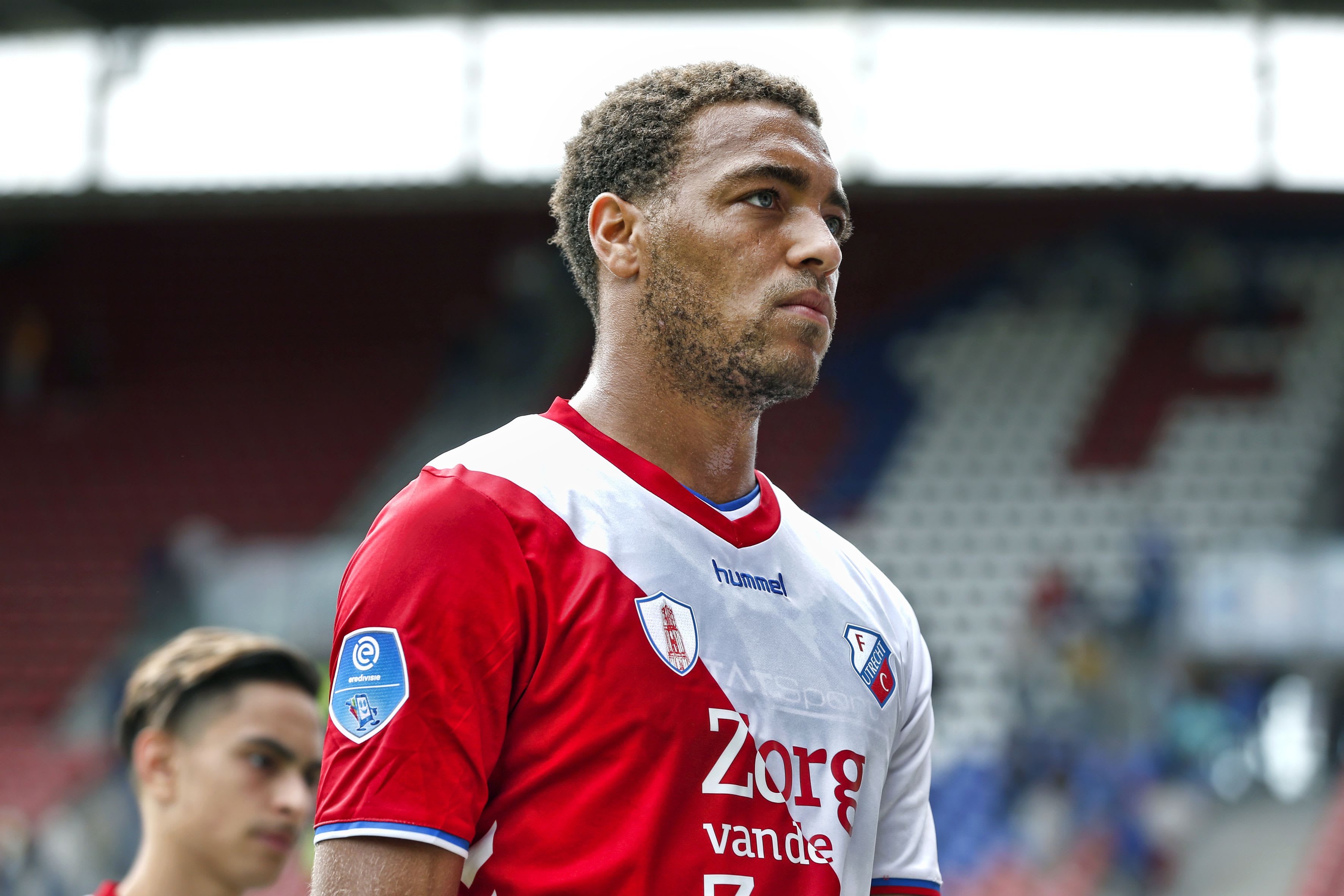 Heracles neemt Dessers van FC Utrecht over