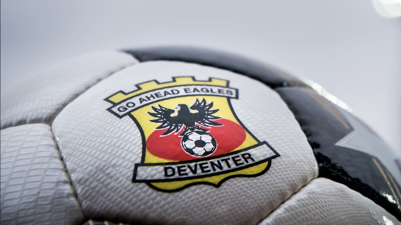 Go Ahead Eagles - FC Volendam afgelast door bevroren veld