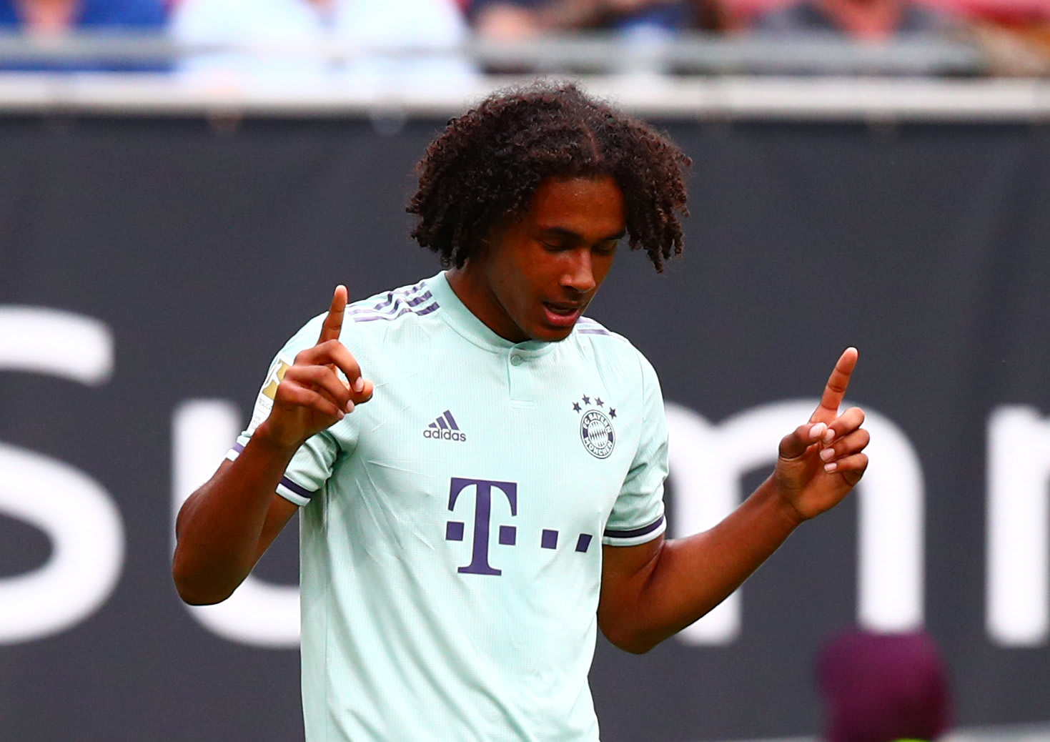 Talent Zirkzee met Bayern naar Doha