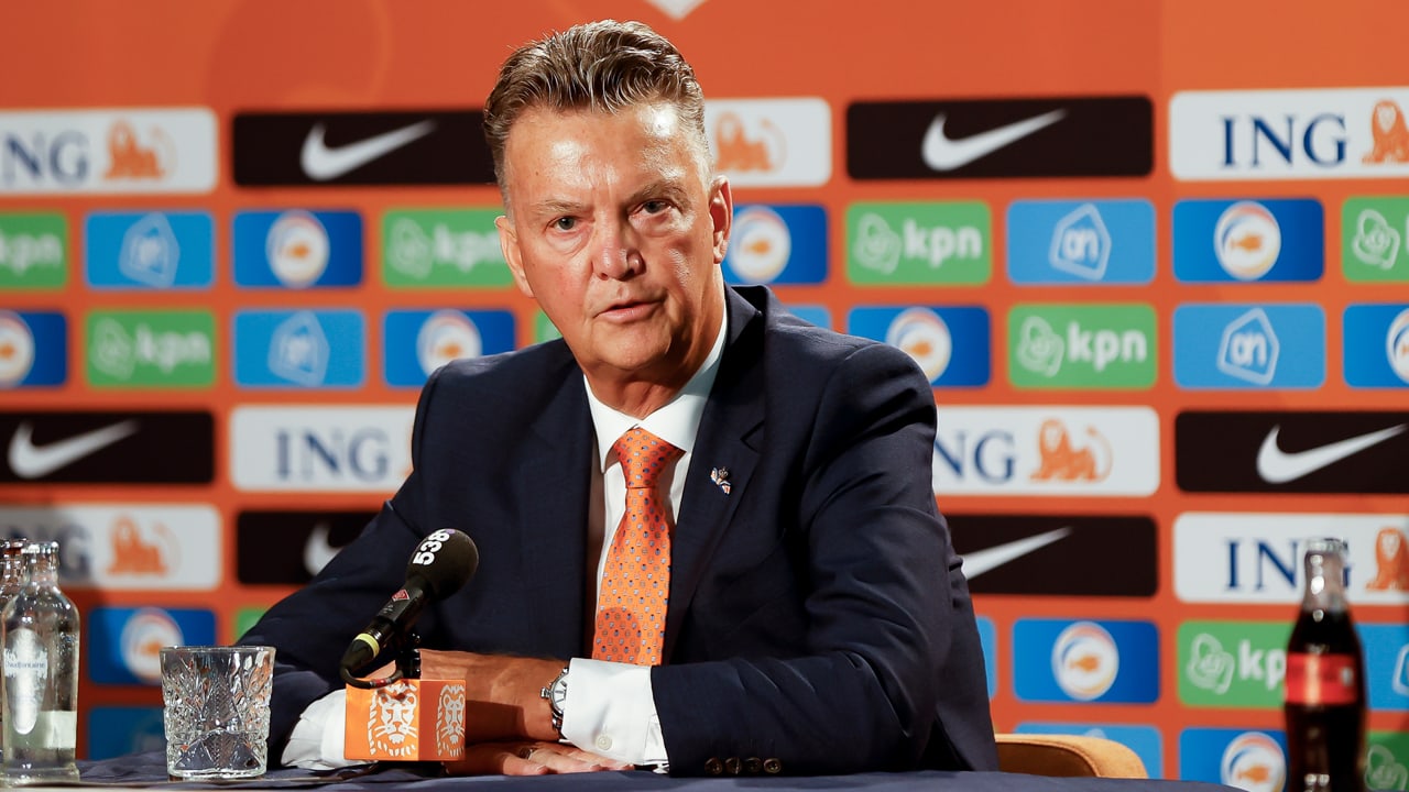 KNVB met Van Gaal naar Qatar voor loting én bezoek Oranje-hotel