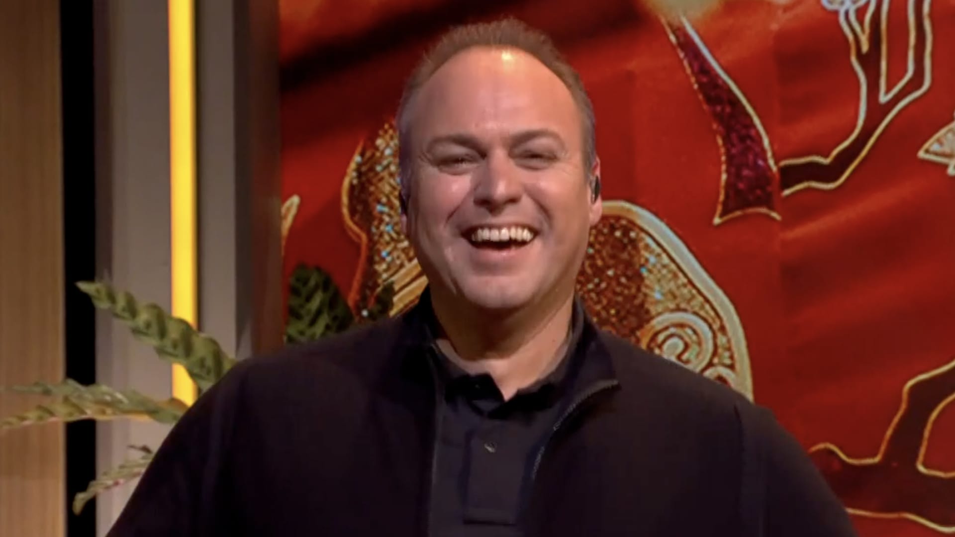 Frans Bauer zorgt met 'De Chinees' voor héérlijke opening van De Oranjezondag!