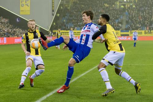 Gelijkspel Vitesse-Heerenveen na ingrijpen VAR