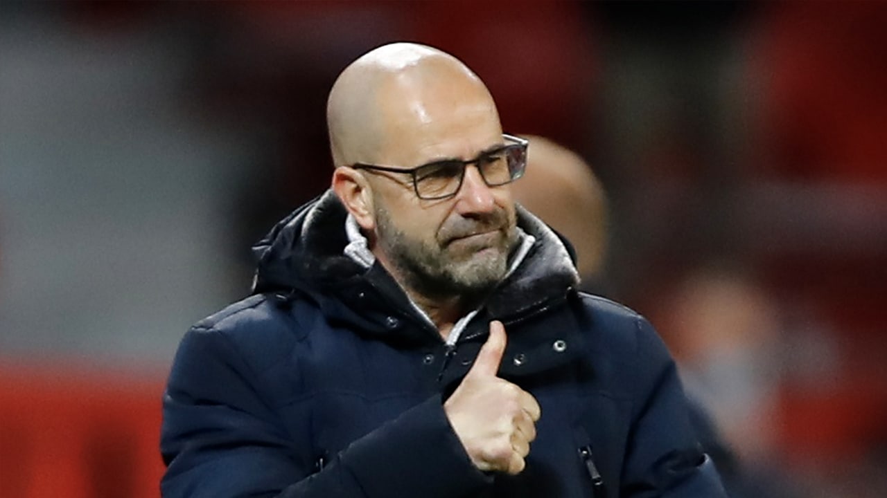 Peter Bosz na zege met Leverkusen koploper in Bundesliga