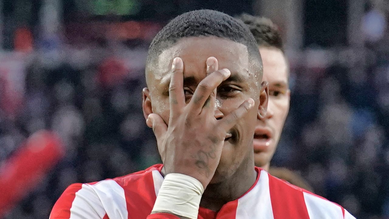 PSV neemt in tweede helft afstand van VVV