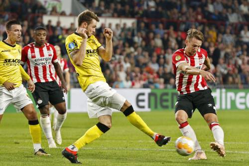 PSV ook foutloos tegen VVV-Venlo