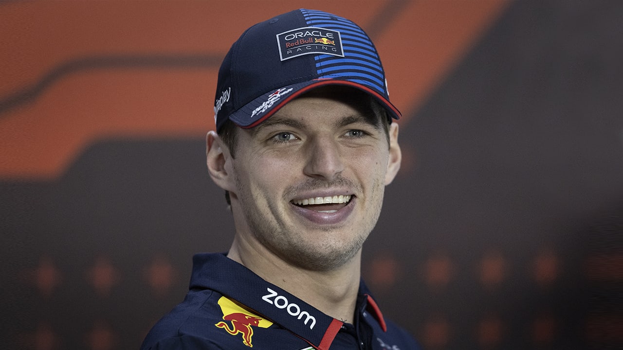 Fenomenale Verstappen wint na inhaalrace GP van Brazilië en loopt in WK flink uit op Norris