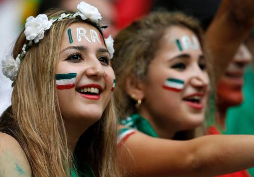 FIFA verplicht Iran snel vrouwen toe te laten