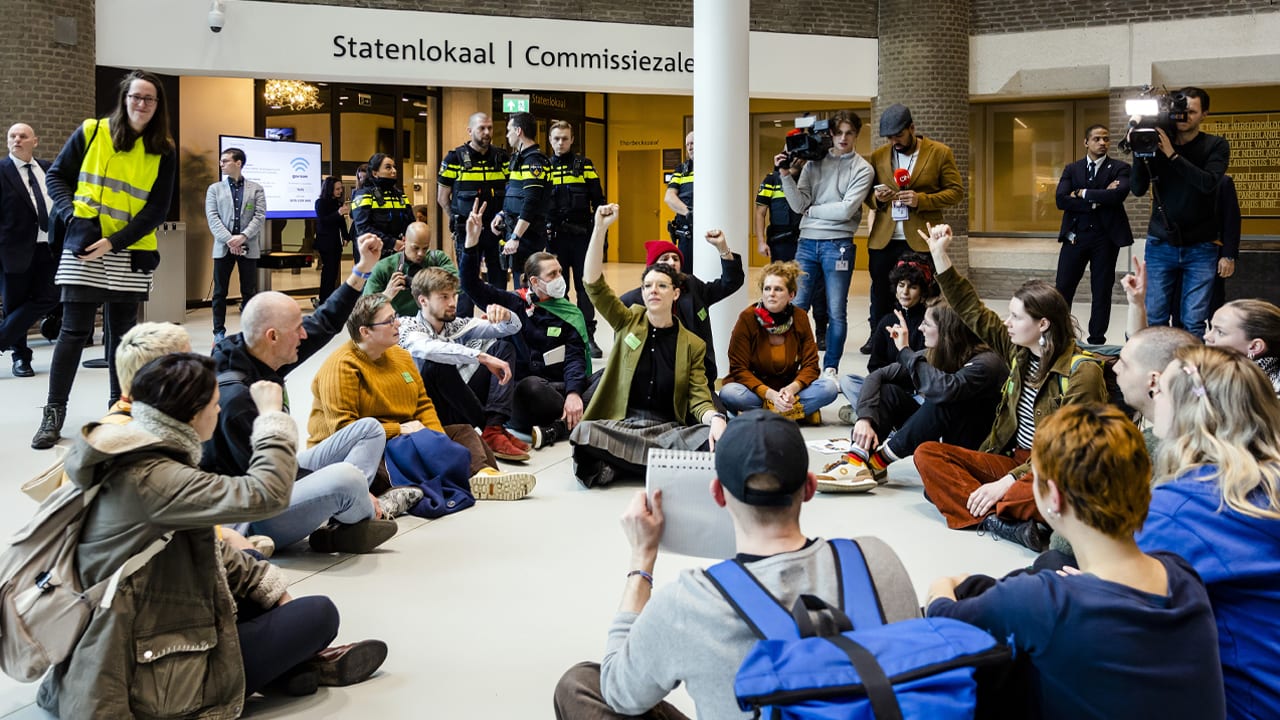 Kamervoorzitter Bosma doet aangifte tegen Gaza-demonstranten