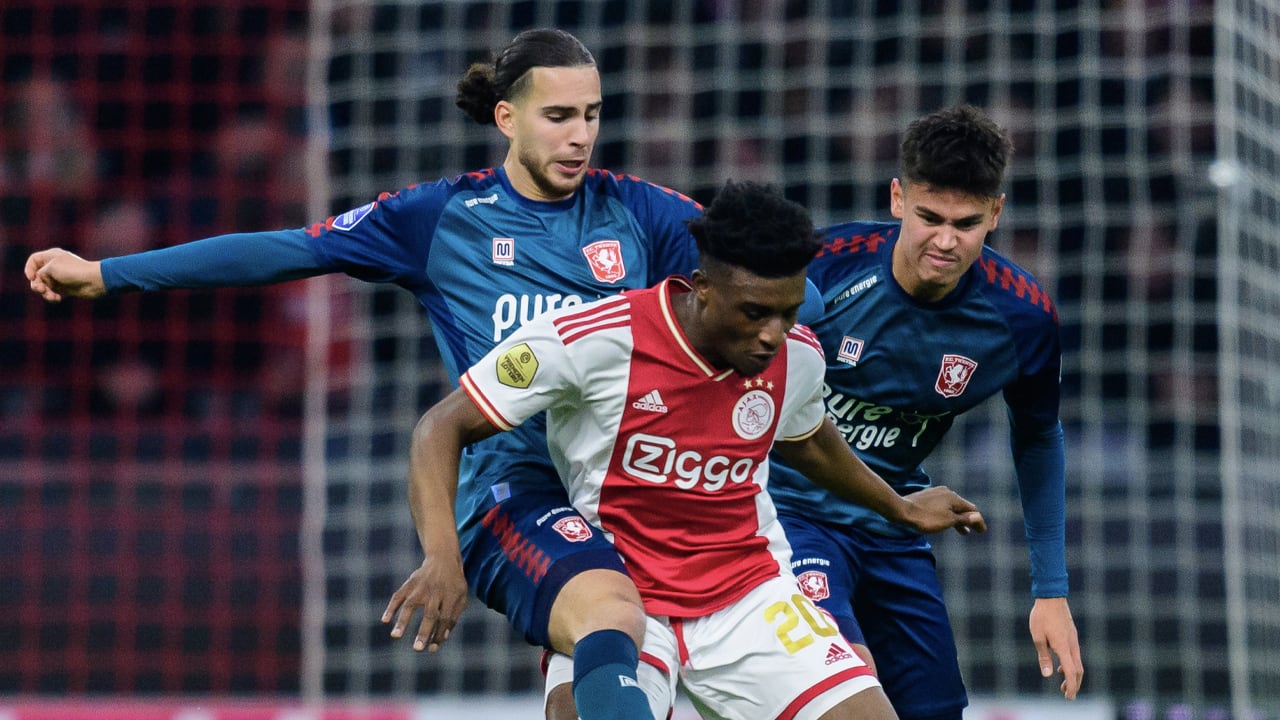 'Ajax wil Feyenoord en PSV aftroeven en hoopt toe te slaan bij FC Twente'