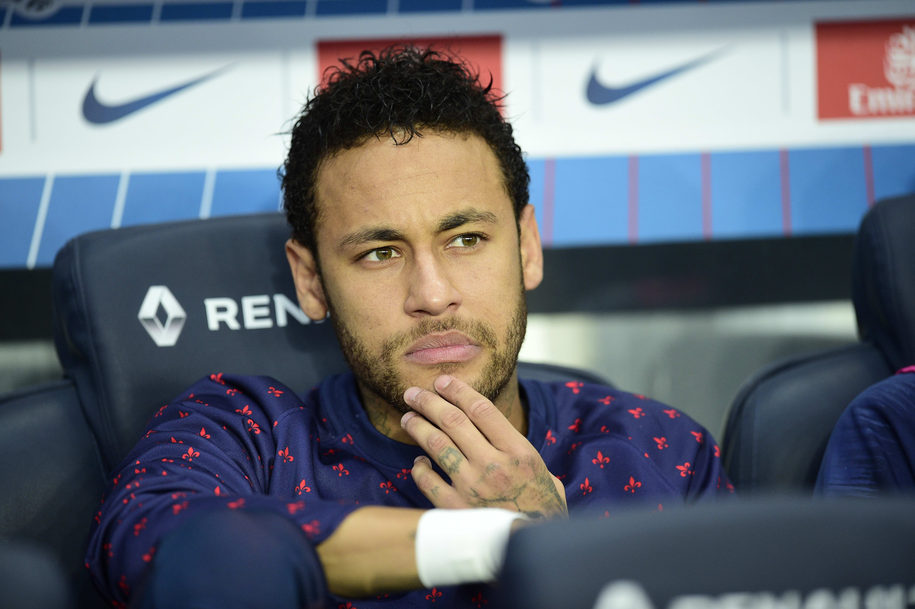 UEFA schorst Neymar drie duels om belediging