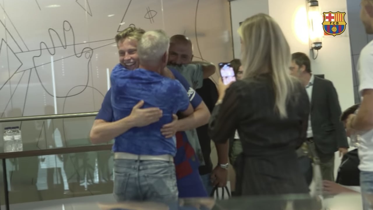 IN BEELD: de eerste dag van Frenkie de Jong bij FC Barcelona