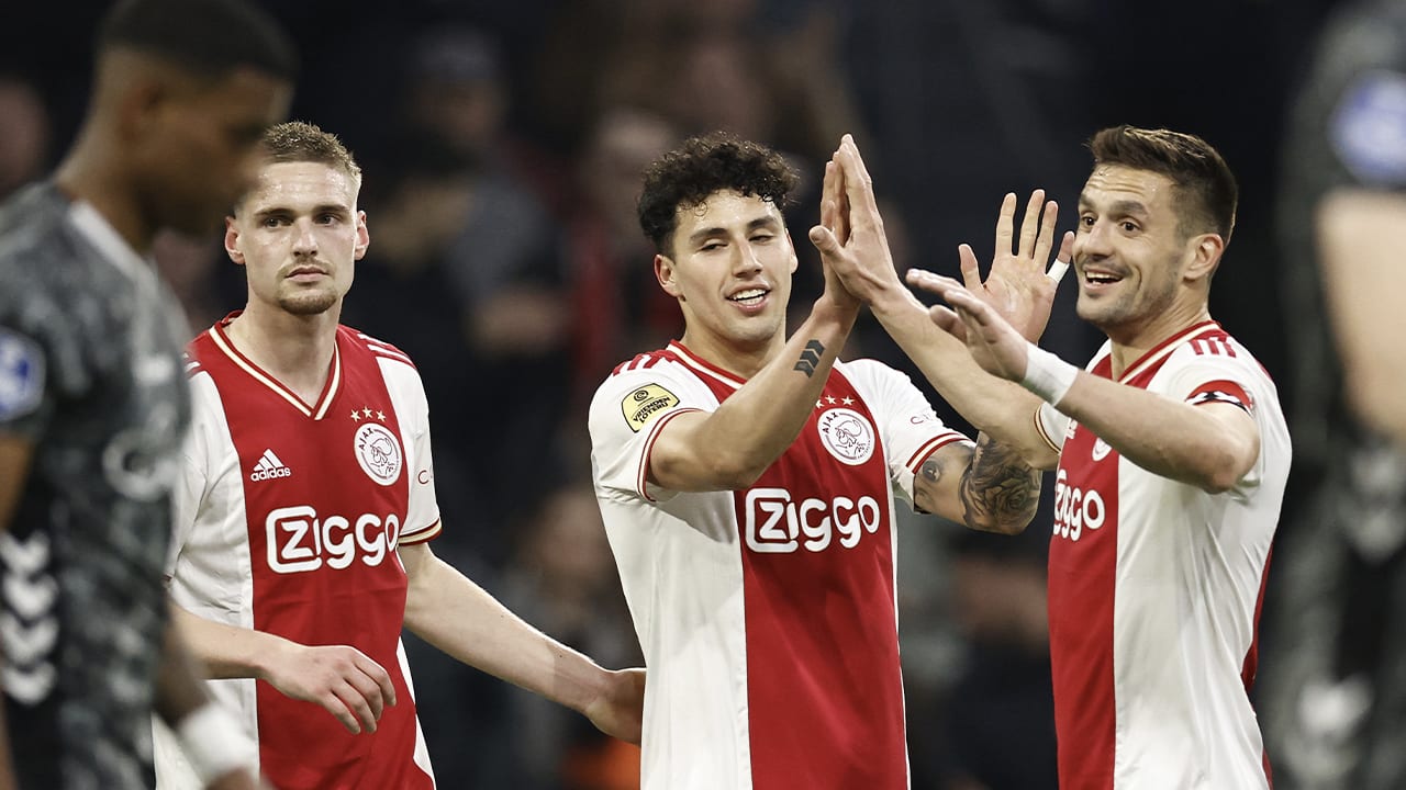 Ajax wint van FC Emmen in generale repetitie voor topper tegen PSV