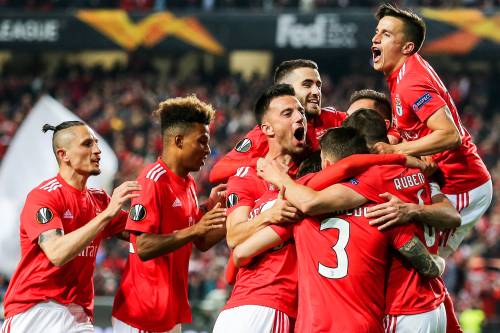 Arsenal, Benfica, Chelsea en Valencia winnen in Europa League