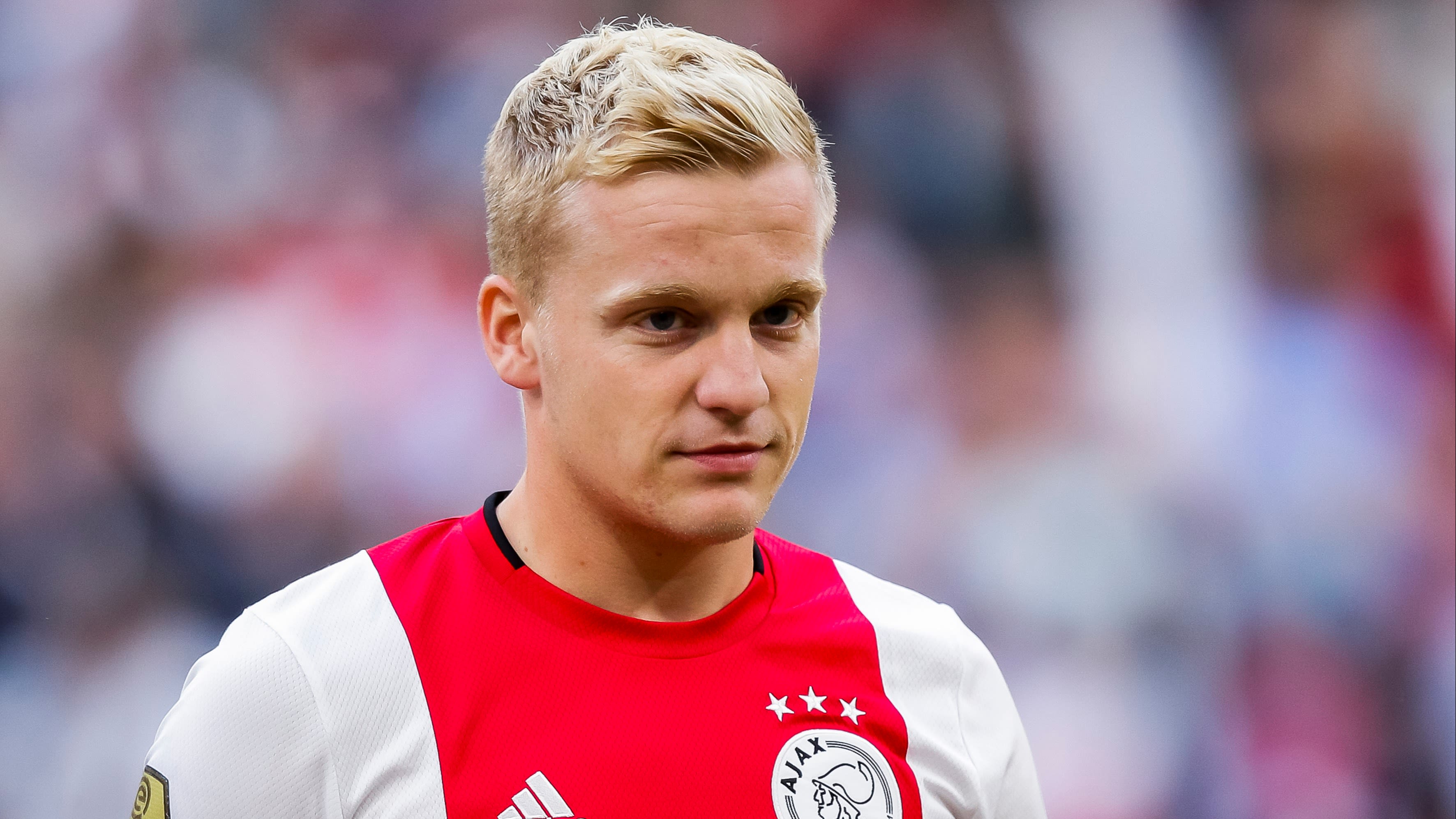 Donny van de Beek stellig: 'Ik blijf dit seizoen bij Ajax'