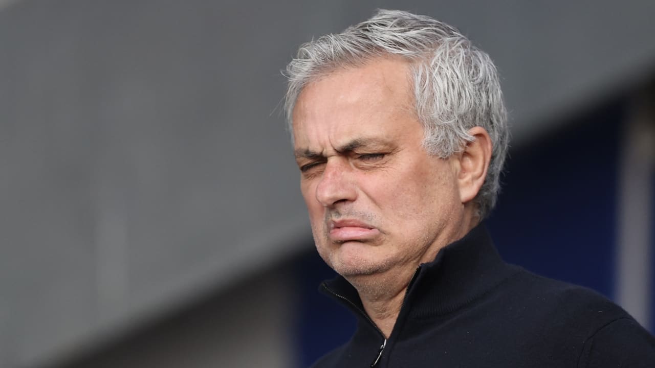 Vliegtuigmaatschappij drijft spot met Mourinho: 'Handbagage zal genoeg zijn'