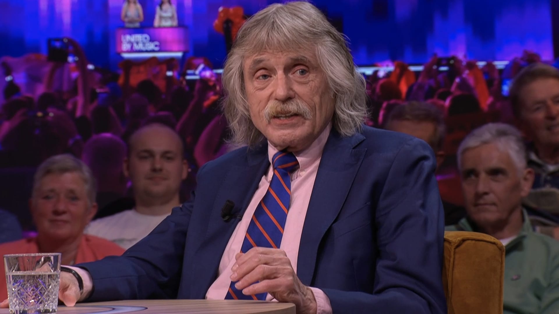 'Welke klootzakken hebben het Songfestival-liedje van Anouk terzijde geschoven?!'