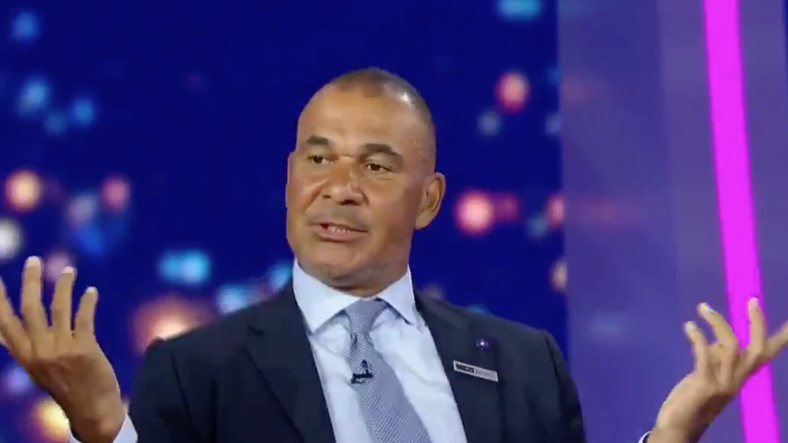 Gullit reageert op goal Promes: 'Absoluut geen buitenspel!' 
