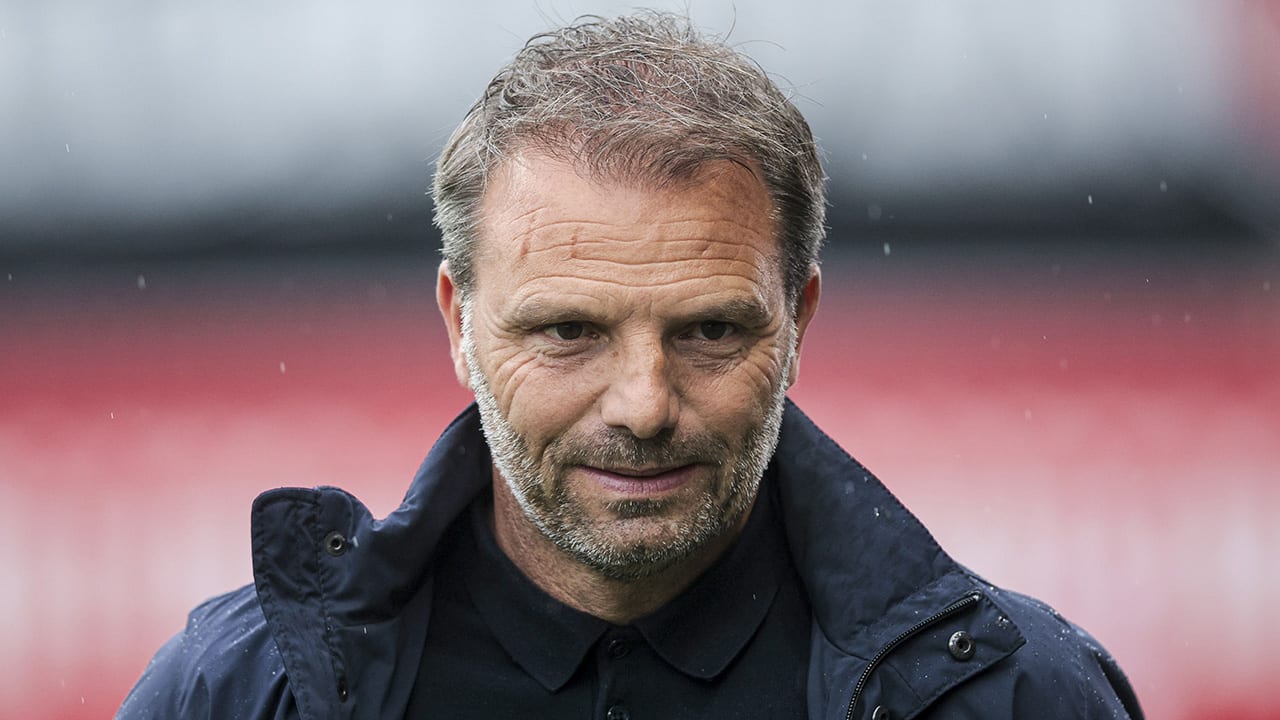 Officieel: Ajax stelt Maurice Steijn aan als nieuwe hoofdcoach