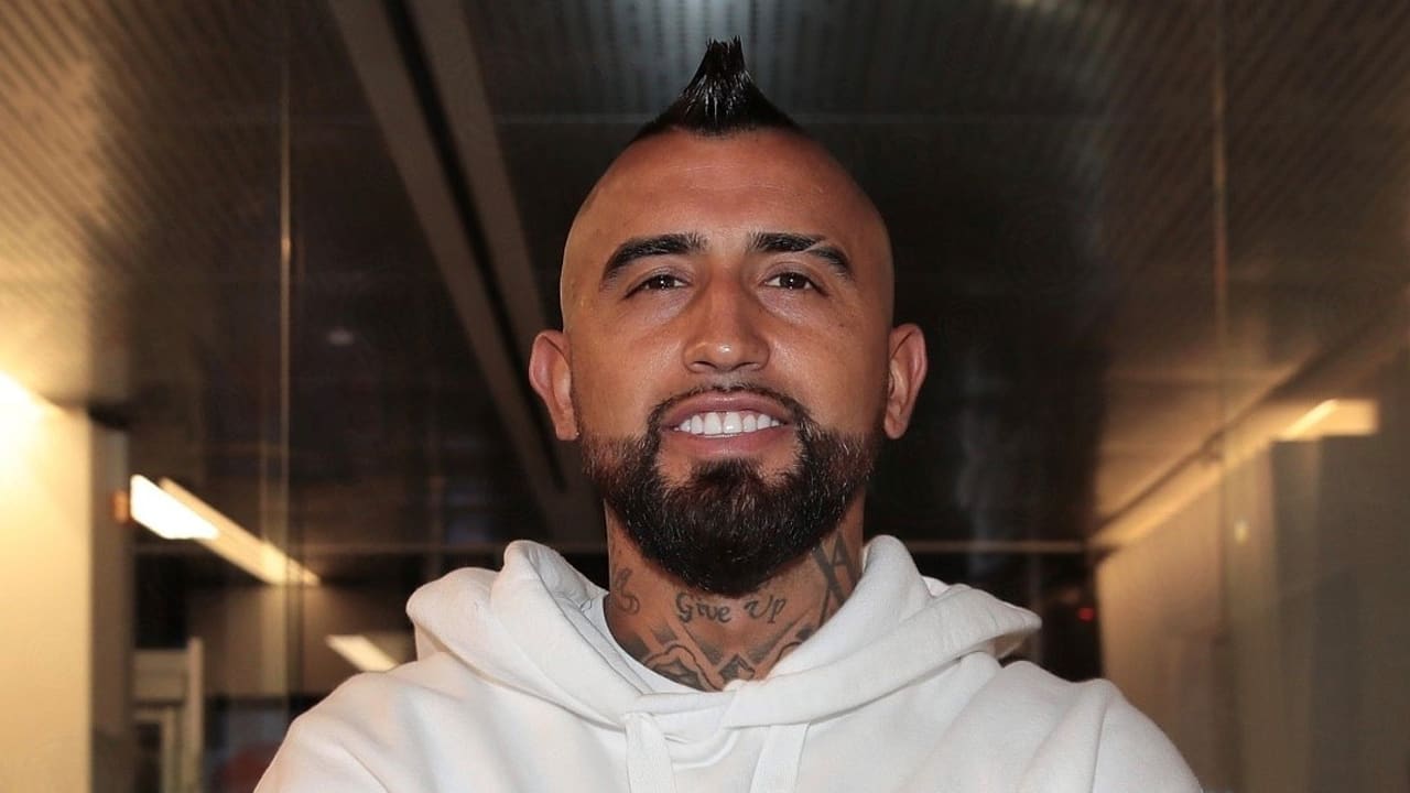 Vidal landt in Milaan en gaat tekenen bij Inter