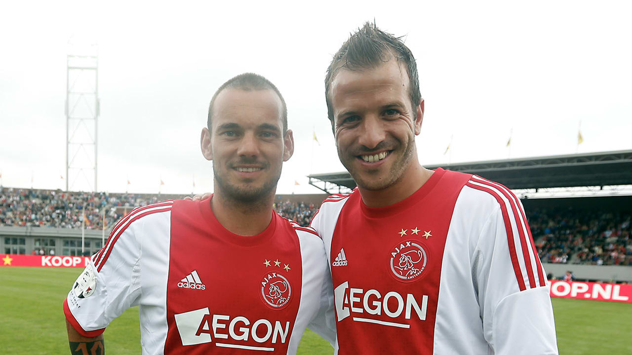 Van der Vaart lacht om oud-teamgenoot: ‘Sneijder zei: wat kom jij hier doen? Ga eens weg!’