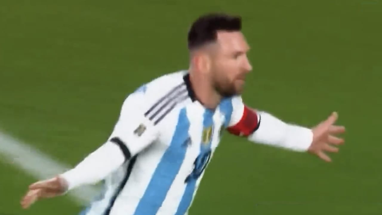Videogoal: Messi bezorgt Argentinië met rake vrije trap goede start in WK-kwalificatie