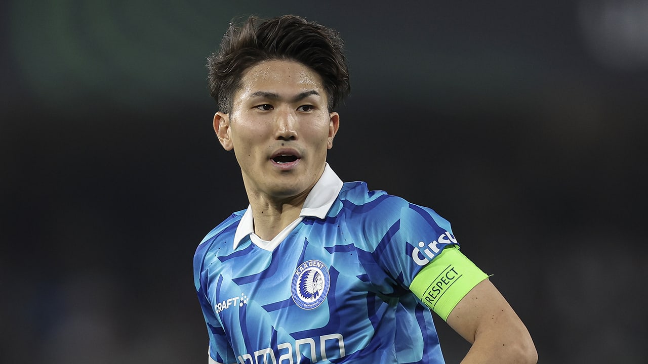 Feyenoord presenteert aanwinst Watanabe: 'Prachtige club waar je altijd strijdt om de prijzen'