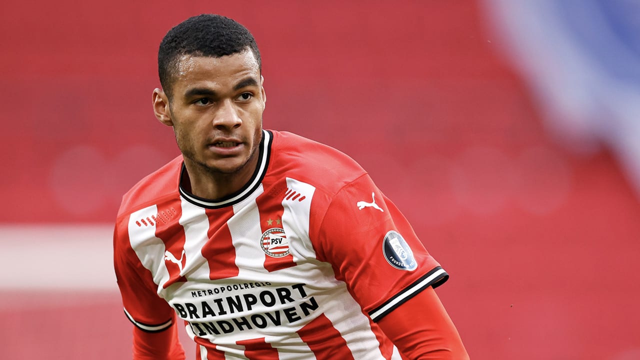 Gakpo terug bij PSV, Malen en Dumfries starten op de bank