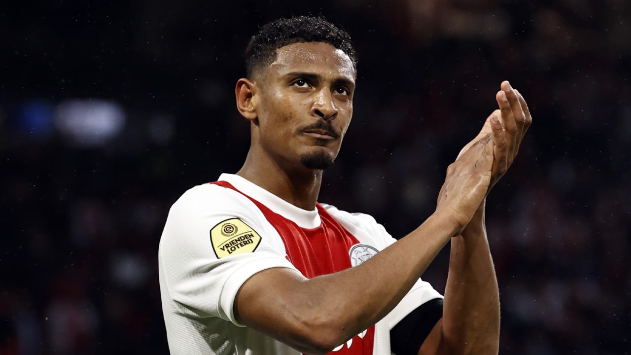 'Ajax wil Haller-miljoenen gebruiken voor komst van 'supertrio''